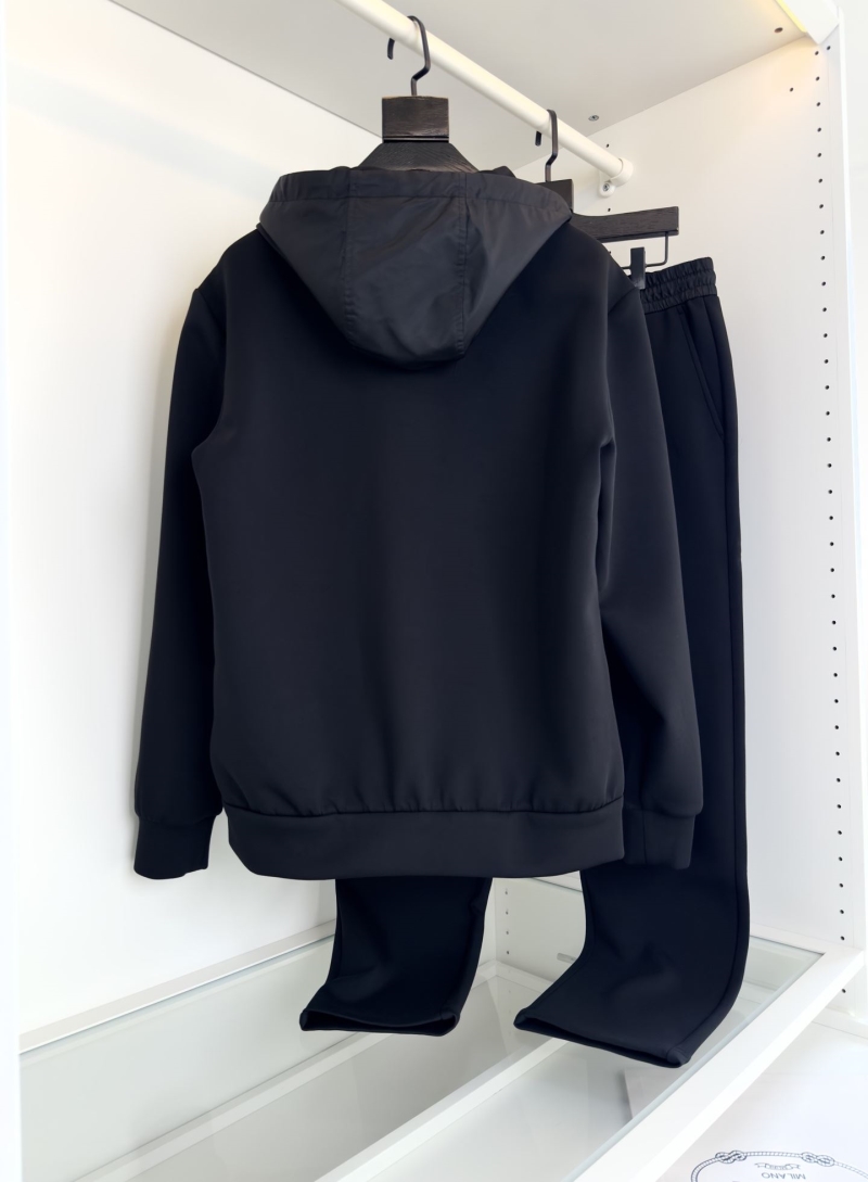 Pra*a outwear